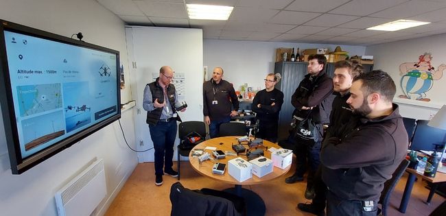 Prise en main abot pour les telepilotes drones parc astérix