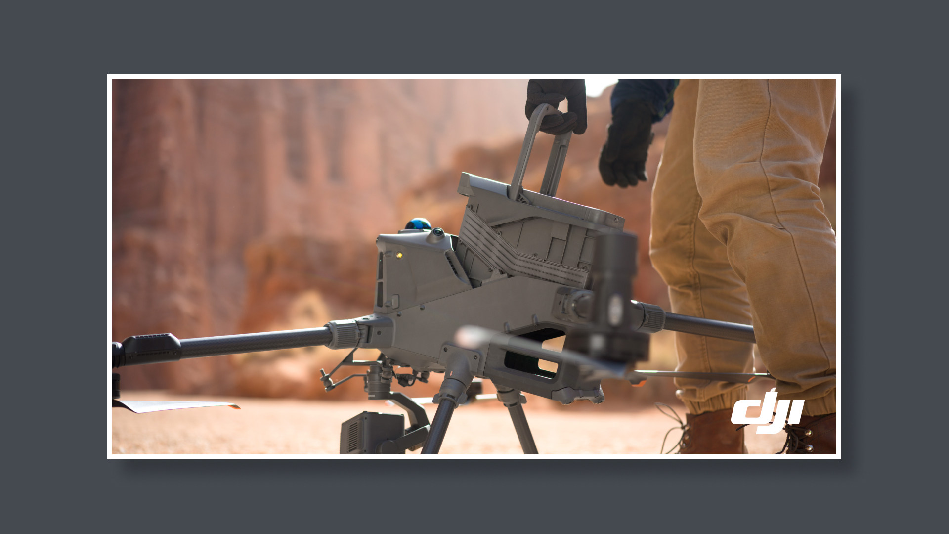 Enlèvement de la batterie du DJI Matrice 400 