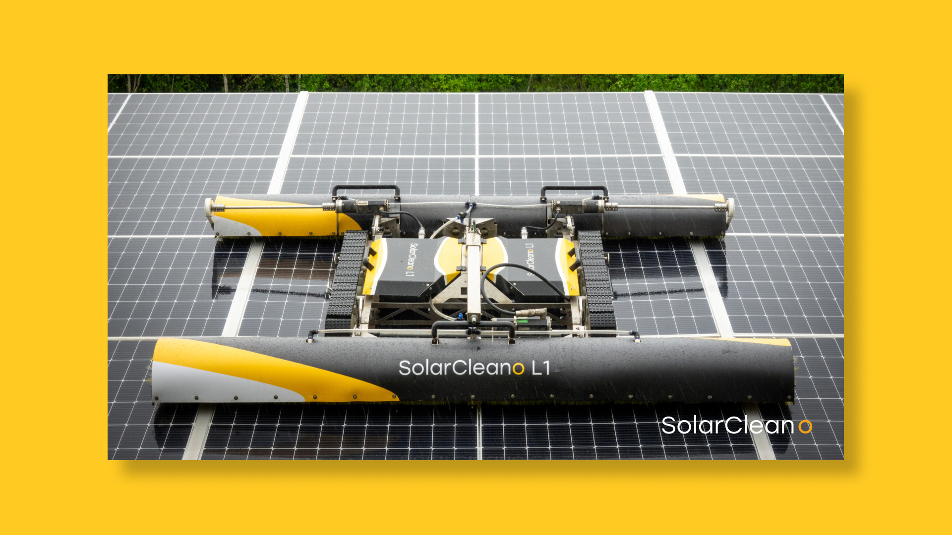 Le robot SolarCleano L1 en action