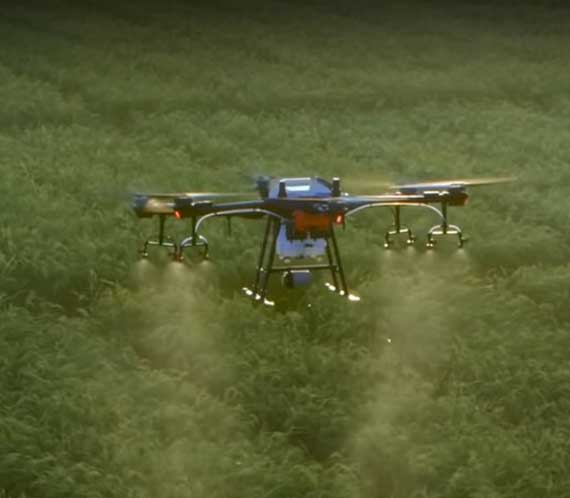 Épandage par drone en agriculture