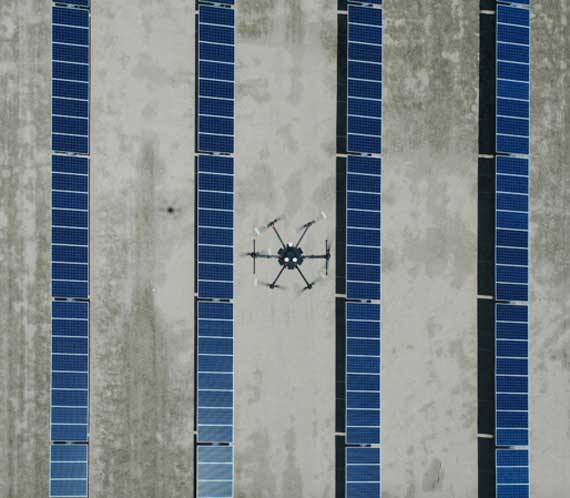 Inspection de panneaux solaires par drone