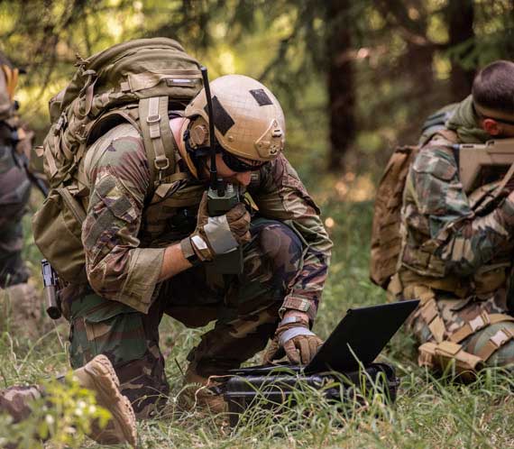 Drones civils pour militaires