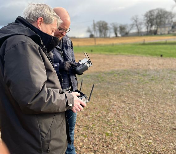 Formation professionnel pratique avec un élève pour drone - ABOT